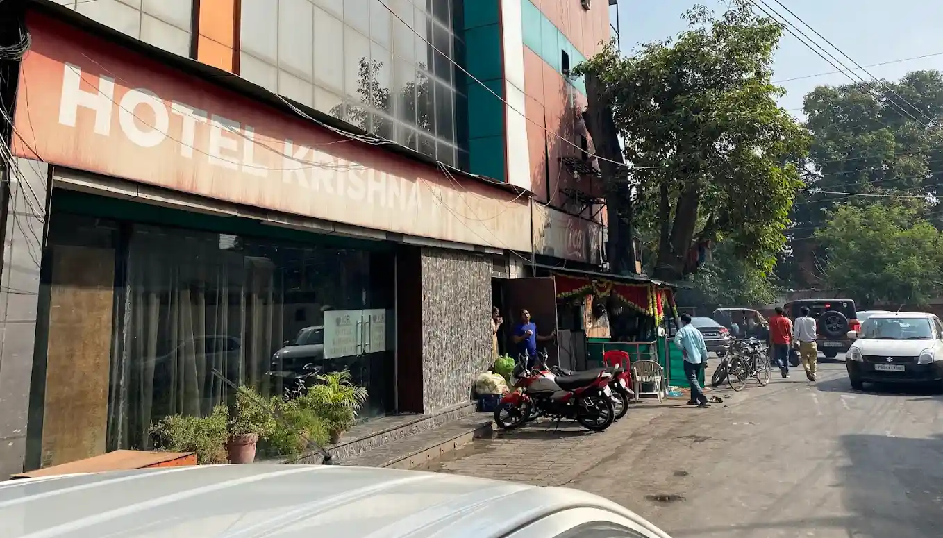 गैलरी फ़ोटो 2